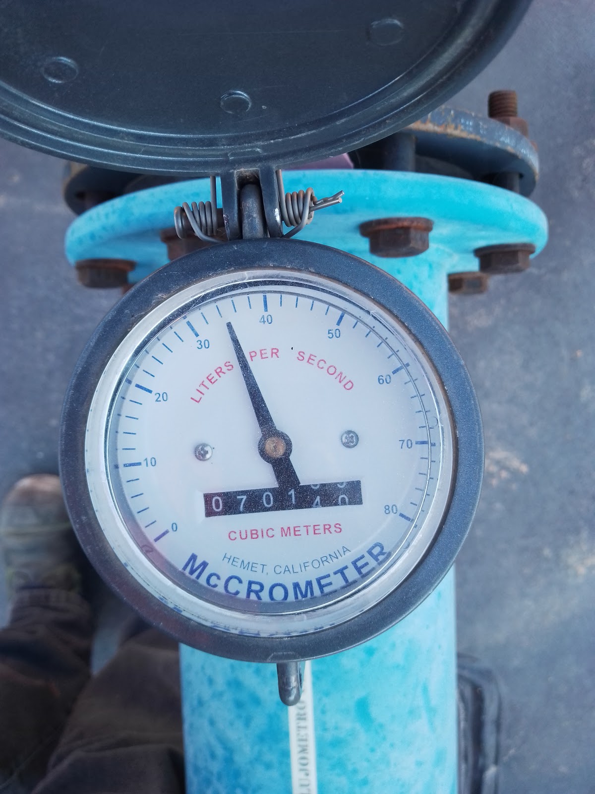 Flow meter gauge pump discharge